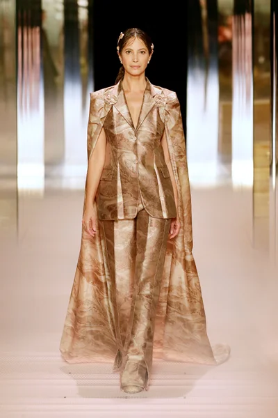 Look 15